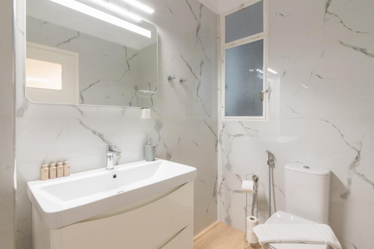 Phaedrus Living: City Center Flat Michalakopoulou アテネ エクステリア 写真